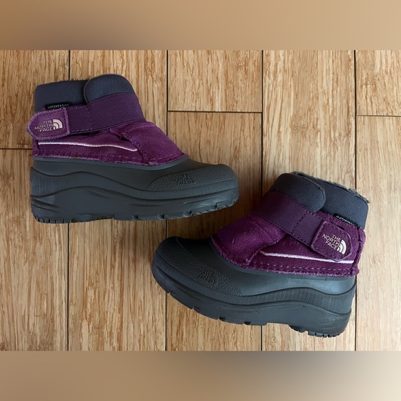 North Face toddler cold weather boots - Picture 1 of 3